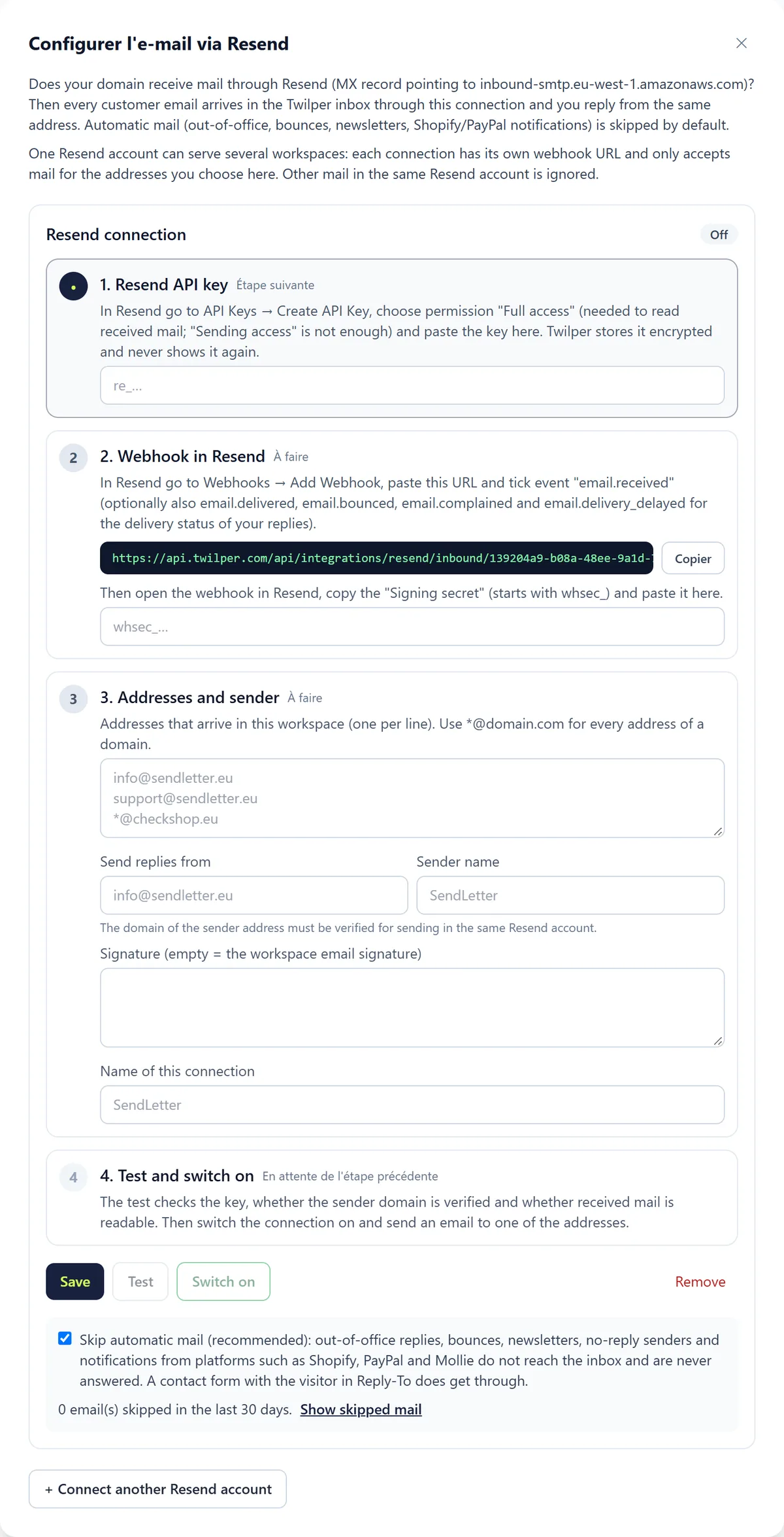 Le formulaire d'une connexion Resend avec les étapes clé API, webhook dans Resend, adresses et expéditeur, et test et activation.